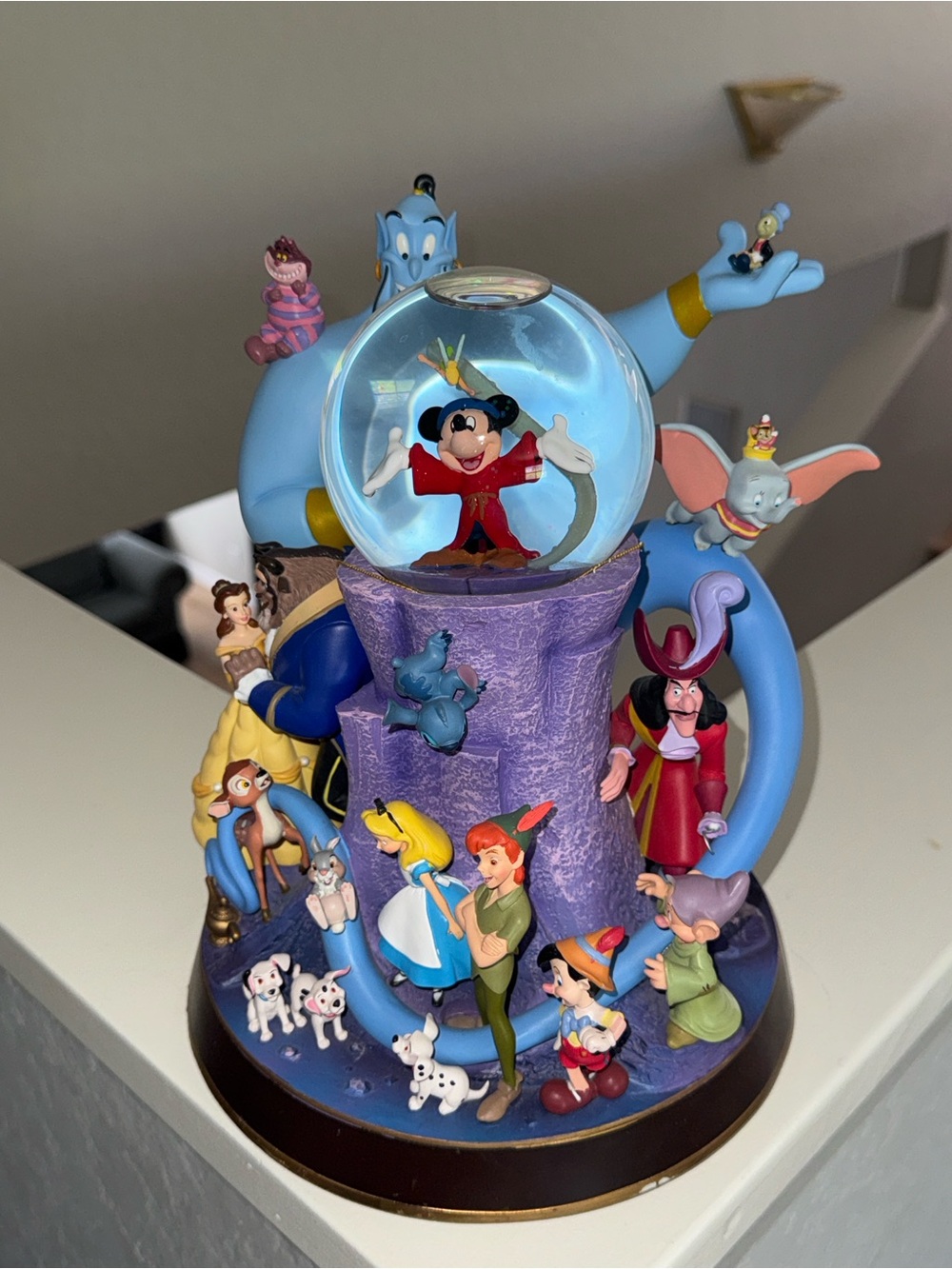 Disney Wonderful World Of Disney Snow Globe Snowglobe w/ Music